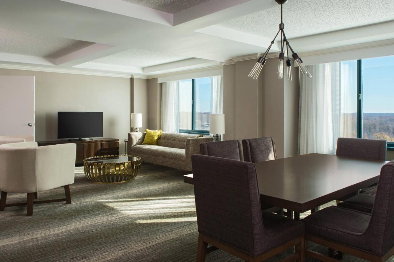 Falls Church Marriott Fairview Park Exterior photo