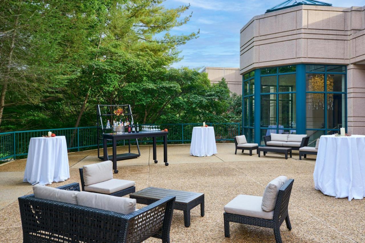 Falls Church Marriott Fairview Park Exterior photo