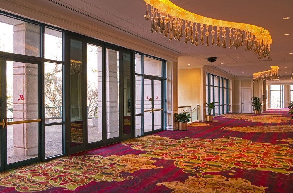Falls Church Marriott Fairview Park Interior photo